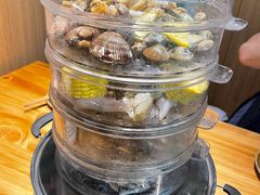必点菜一筐海鲜-鲜小岛·铜锅涮肉