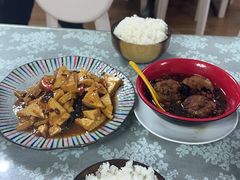 -天天向上素食餐厅(五台山店)
