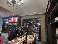 -钟书阁(松江泰晤士小镇店)