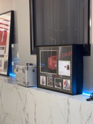 -PE SALON