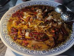 -桂二老坛酸菜鱼(三街两巷店)