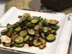 沙滩脆乳瓜-东兴楼饭庄(六里桥店)