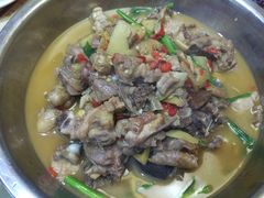 -独一佳老胡湘菜馆(矿山路店)