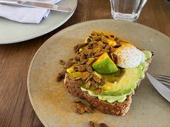 牛油果吐司-BOR Eatery(安福路店)