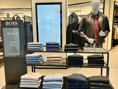 -百年港湾奥特莱斯(香炉礁店)