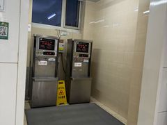 -窦店服务区-停车场