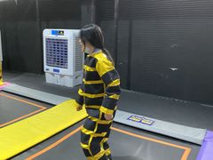 -嘿哟动霸CHUA·新潮玩运动娱乐中心·蹦床滑冰团建乐园