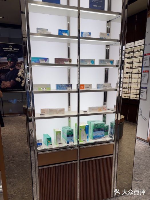 LensCrafters亮视点·OAKLEY精选(静安嘉里中心店)图片