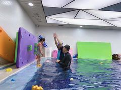 -龙格亲子游泳·水育早教运动中心(绿城店)