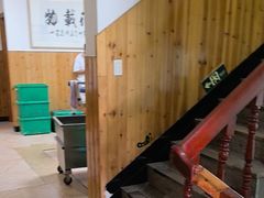 -芦茨金富饭庄·25年老字号·专做稻草鸡