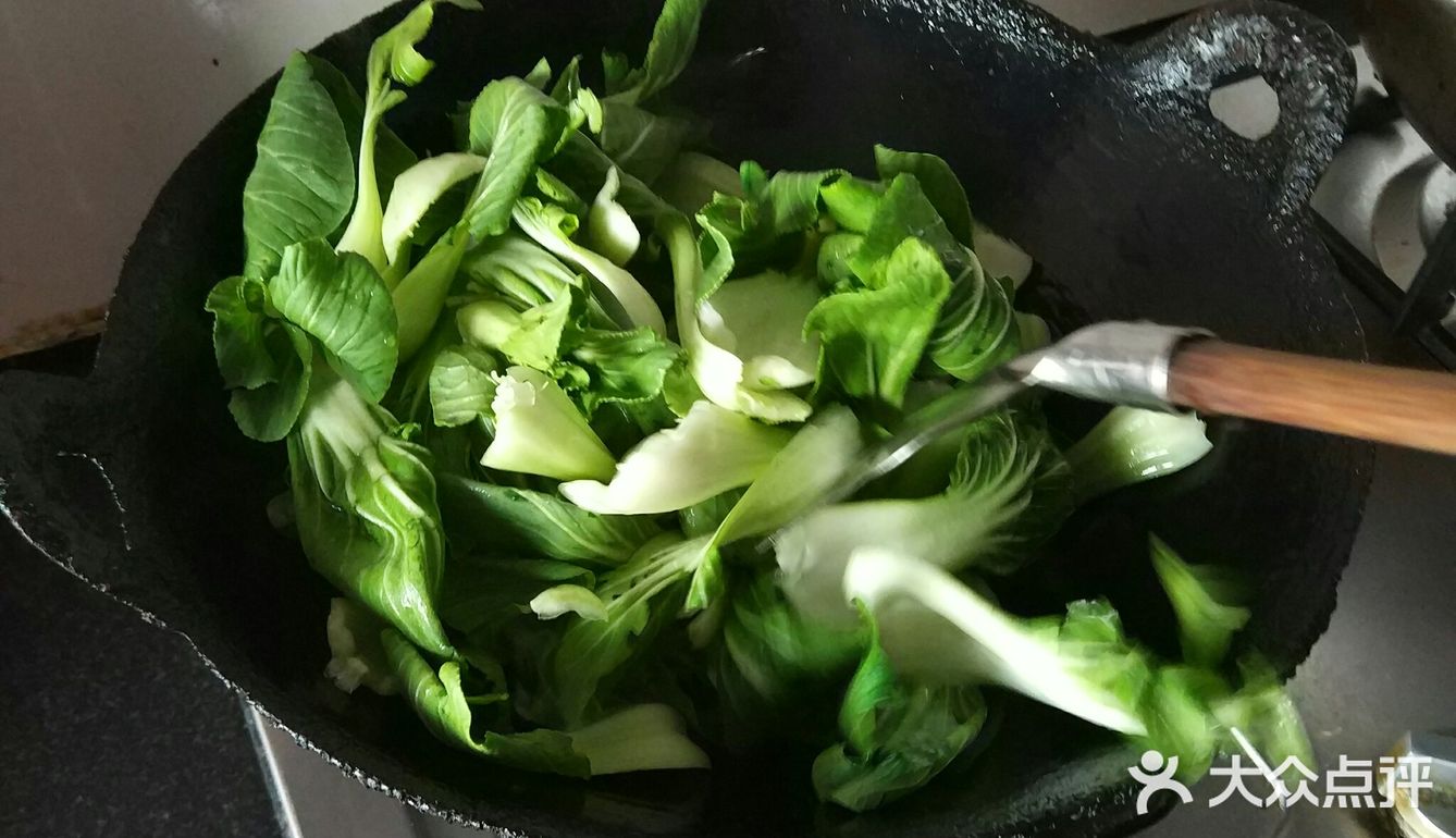 炒青菜也有窍门，青菜炒的好看又清爽