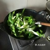 炒青菜也有窍门，青菜炒的好看又清爽