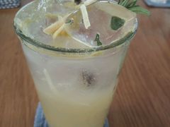 -ROAST coffee & eatery