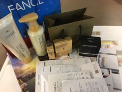 -SAINT LAURENT(海港城店)