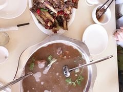 -悦牧·酸汤牛肉火锅(沃尔玛店)