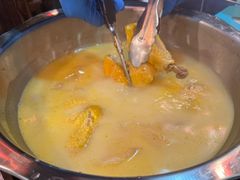 -鲜入围煮花胶鸡海鲜火锅