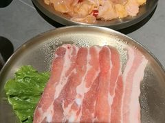 -围炉肉舍•炭烤活鳗•丹东海鲜烤肉(步行街店)