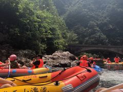 -安吉龙王山峡谷漂流