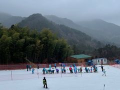 -大别山南武当滑雪场