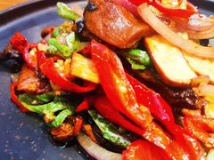 小炒牛肝菌-敏珠拉姆藏餐·南京厨房(富春江东街店)