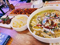 -爱啤精酿·民谣酒馆(滨江店)