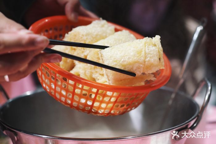 唐楼·花胶鸡海鲜火锅香港炸响铃图片