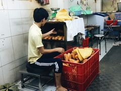 -Bánh Mì Huynh Hoa