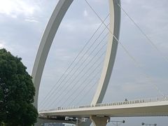 -南京眼步行桥