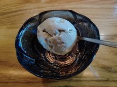 白松露冰淇淋-渡鲑亭(东二环泰禾广场店)