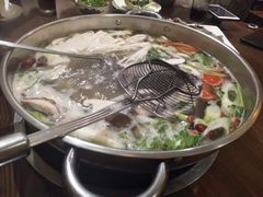 -乡土黄·鲜牛肉火锅·小龙虾(兴业街店)