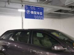 -凯德晶萃停车场
