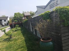 -田园东方蜜桃村的田野营地