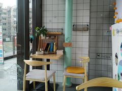 -蜜蜂小象·榴莲千层蛋糕(时代汇11栋店)