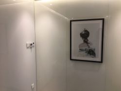 -LESSMORE科技头皮理容中心