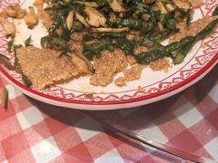 -亲回家吃饭餐厅(黄陂店)
