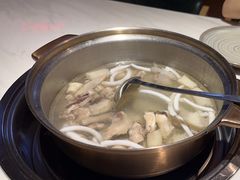 -喃喃椰·糟粕醋·椰子鸡火锅(七堡花园店)