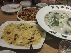 -严记小天府酸菜鱼(西四路店)