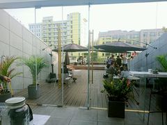 -UNI UNI(环亚凯瑟琳店)