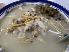 招牌黄鱼面-明呈黄鱼面馆(斜土路店)