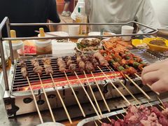 -哈尔滨小酒馆·鲜肉现穿自助烧烤(康新花园店)