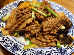 -泉畔人家·老济南经典鲁菜(大明湖店)