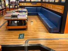 -西西弗书店&矢量咖啡(凯德晶萃广场店)