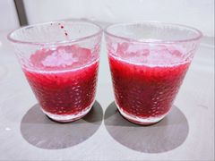 鲜榨黑加仑葡萄汁-西域盛宴烧烤新疆菜清真餐厅(古美店)