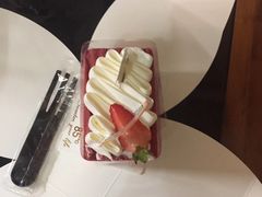 彩虹蛋糕-85度C(生甜甜圈研究工坊·上海局门店)
