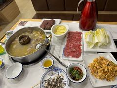 -朴小妹人参鸡汤火锅(长白山万达店)