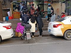 -覃肥叔桂林米粉(粮道街店)