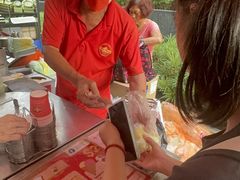 -詹爷爷乌节路街头冰淇淋