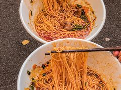 -李与白包子铺(桐梓林店)