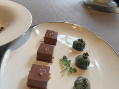 冰淇淋鹅肝拼鲜菜石榴包-福玺荟(外滩罗斯福店)
