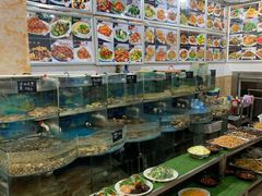 -鑫渔港海鲜本地菜·山海关浑锅(东戴河店)